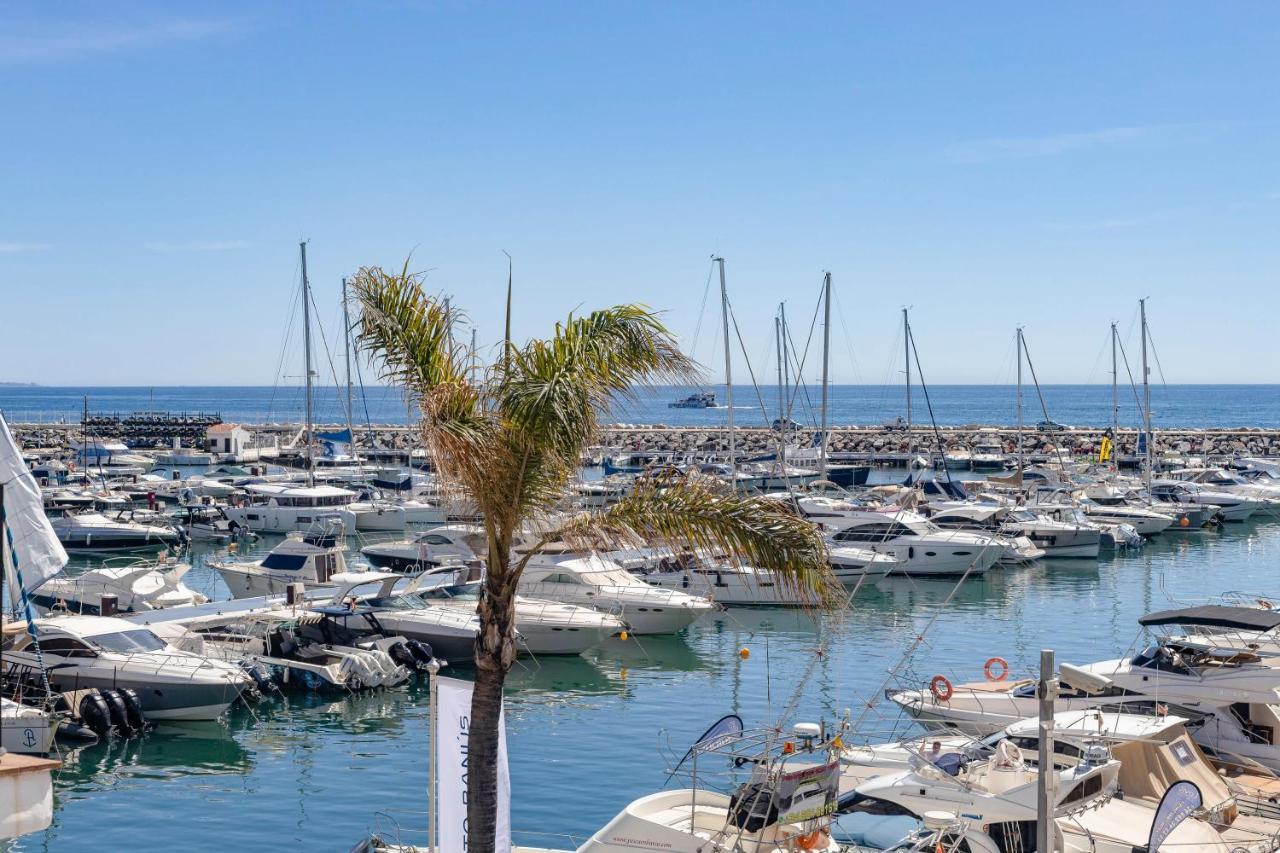 Oleholidays Pb 243 Primera Linea De Mar Puerto Banus Apartment