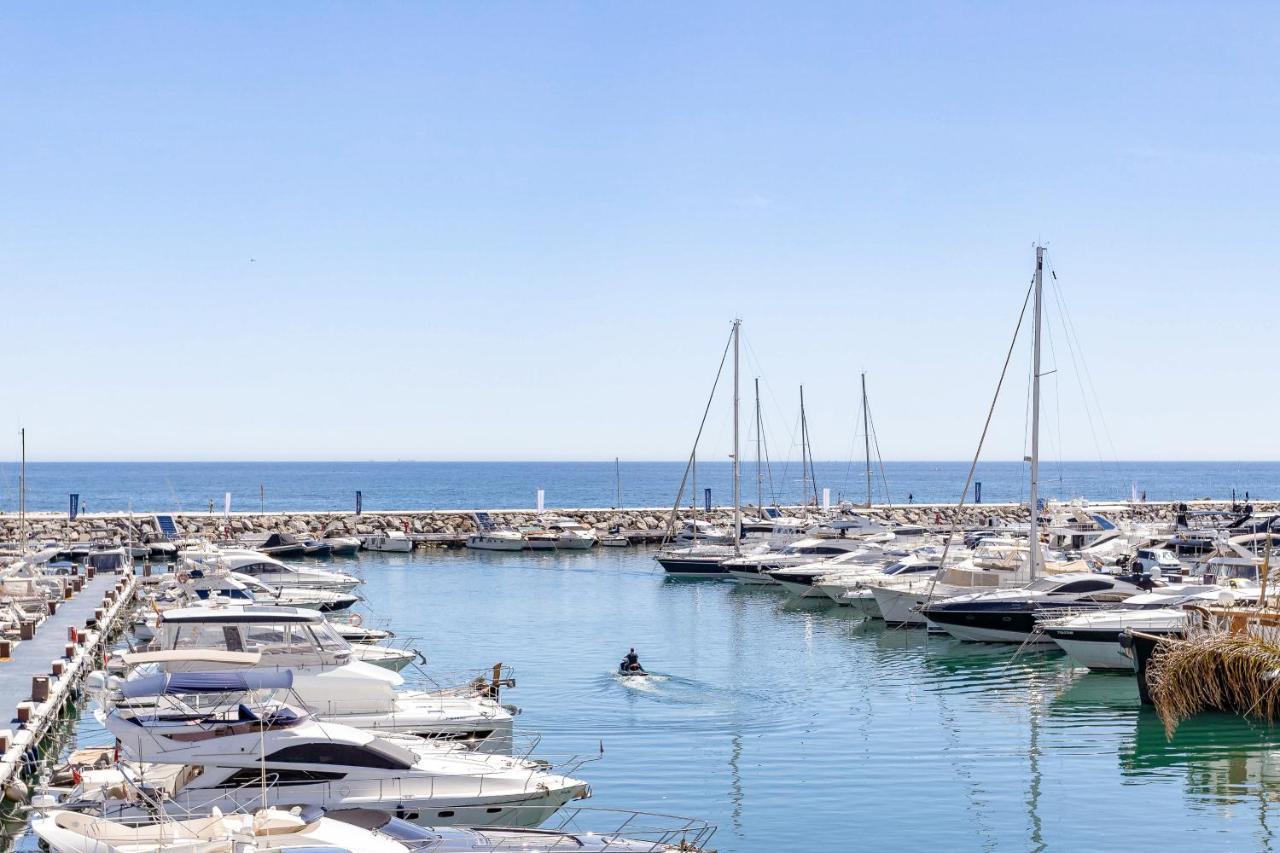 Apartment Oleholidays Pb 243 Primera Linea De Mar Puerto Banus