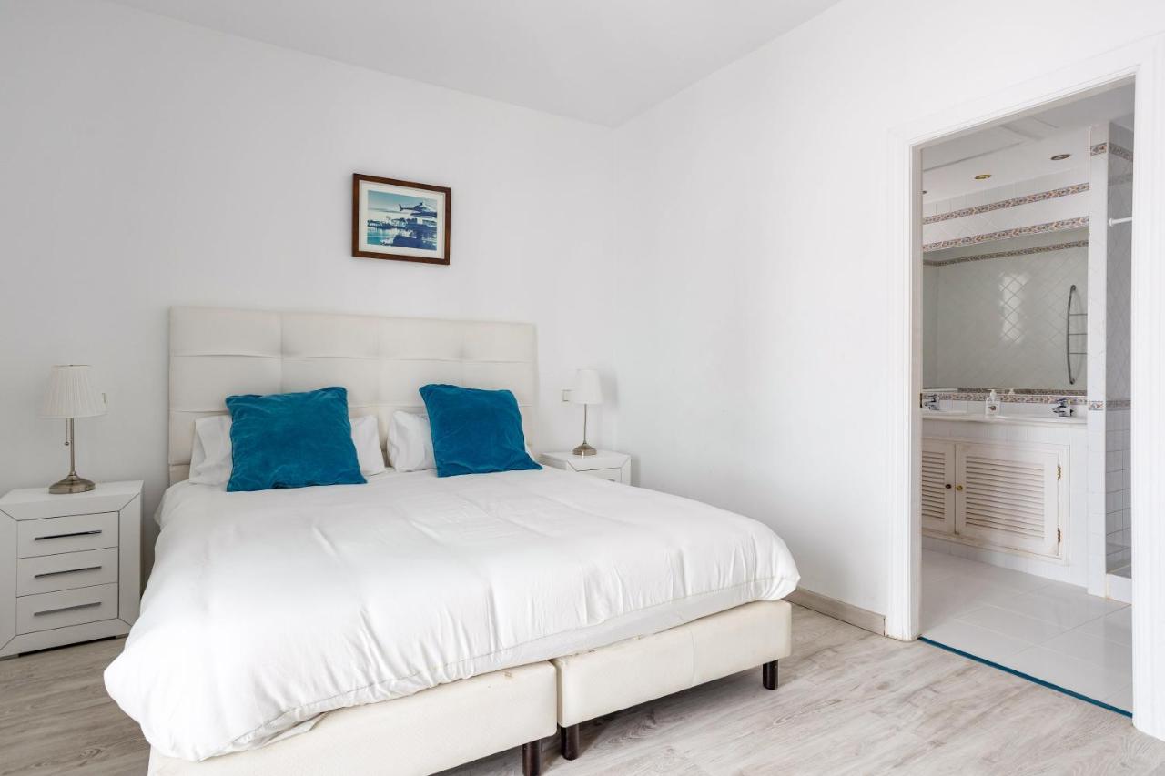 Oleholidays Pb 243 Primera Linea De Mar Puerto Banus *