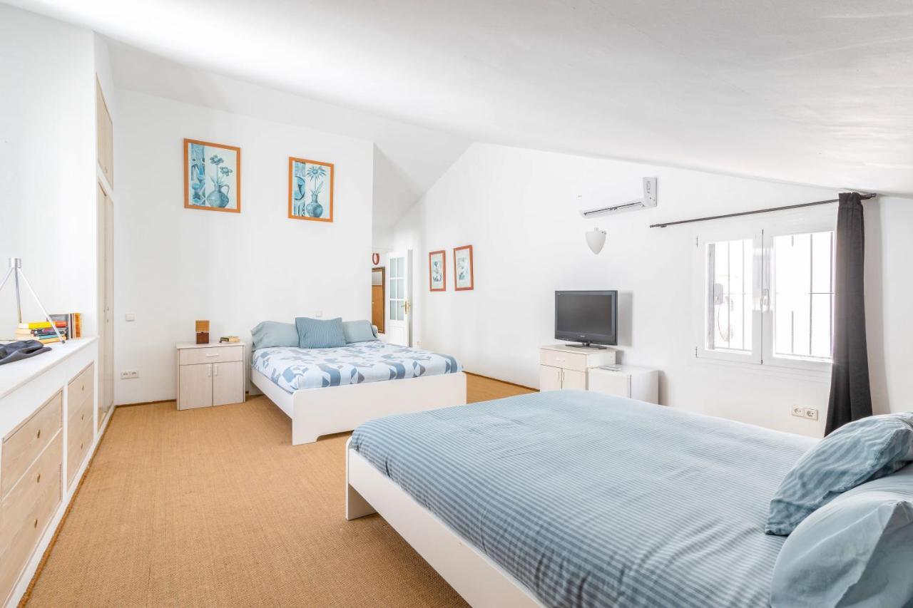 Oleholidays Pb 243 Primera Linea De Mar Puerto Banus Apartment Marbella