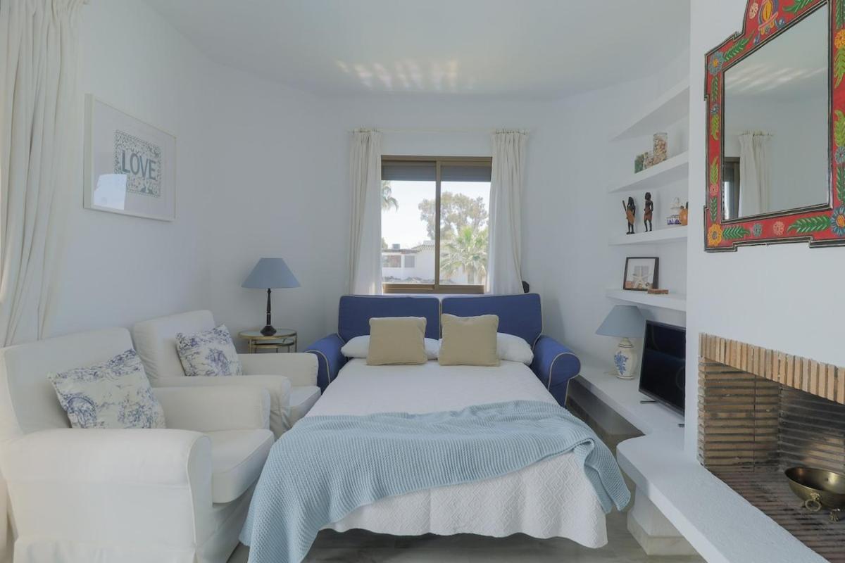 C63 - Sea View Peaceful Beach * Marbella
