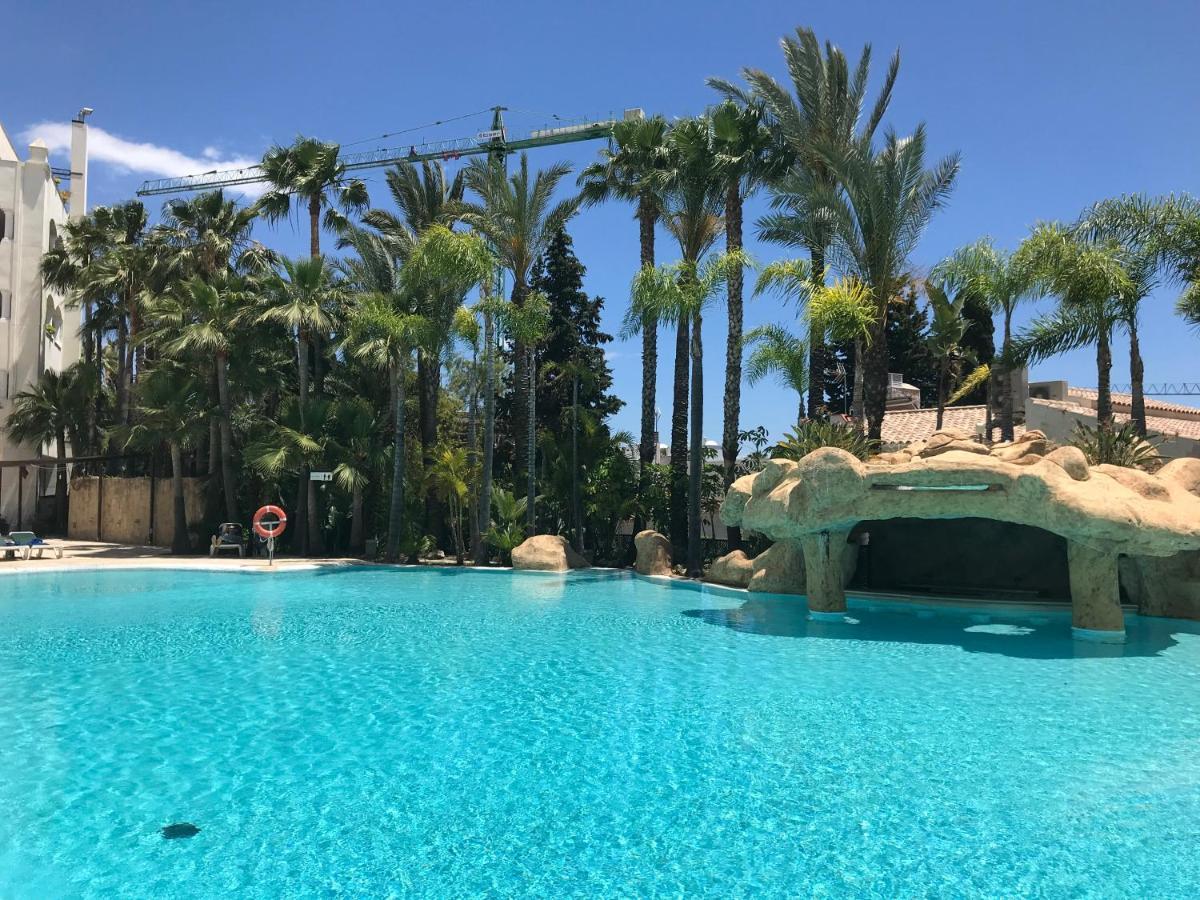Guadalpin Luxury Apartment Marbella