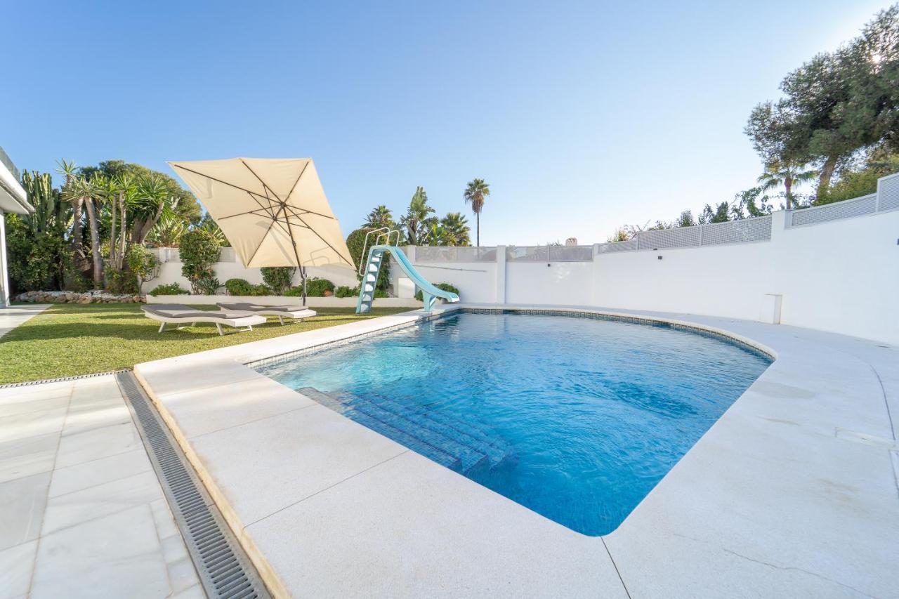 Encantadora Junto A La Playa En Monteros Con Seguridad 24 Villa *