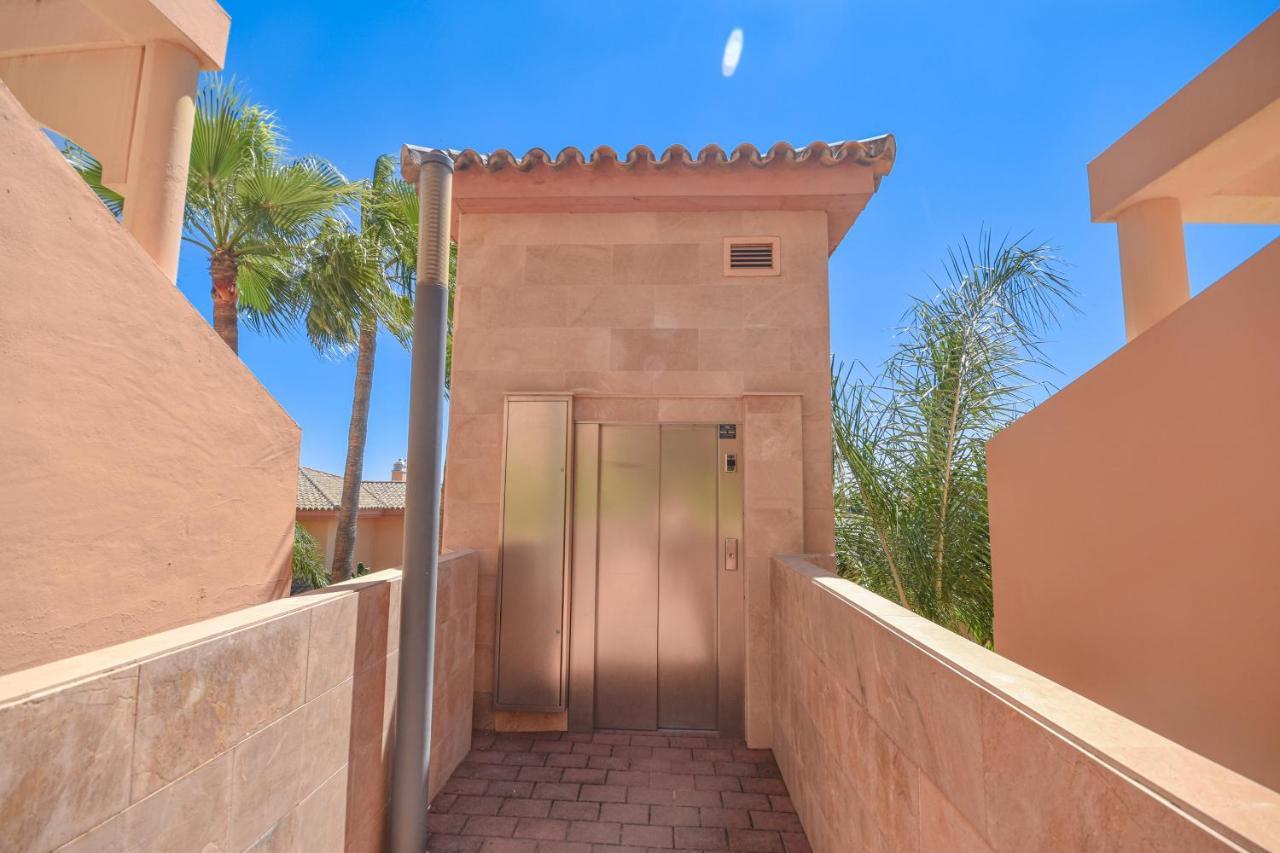 Penthouse With Sea Views In Nueva Andalucia Marbella