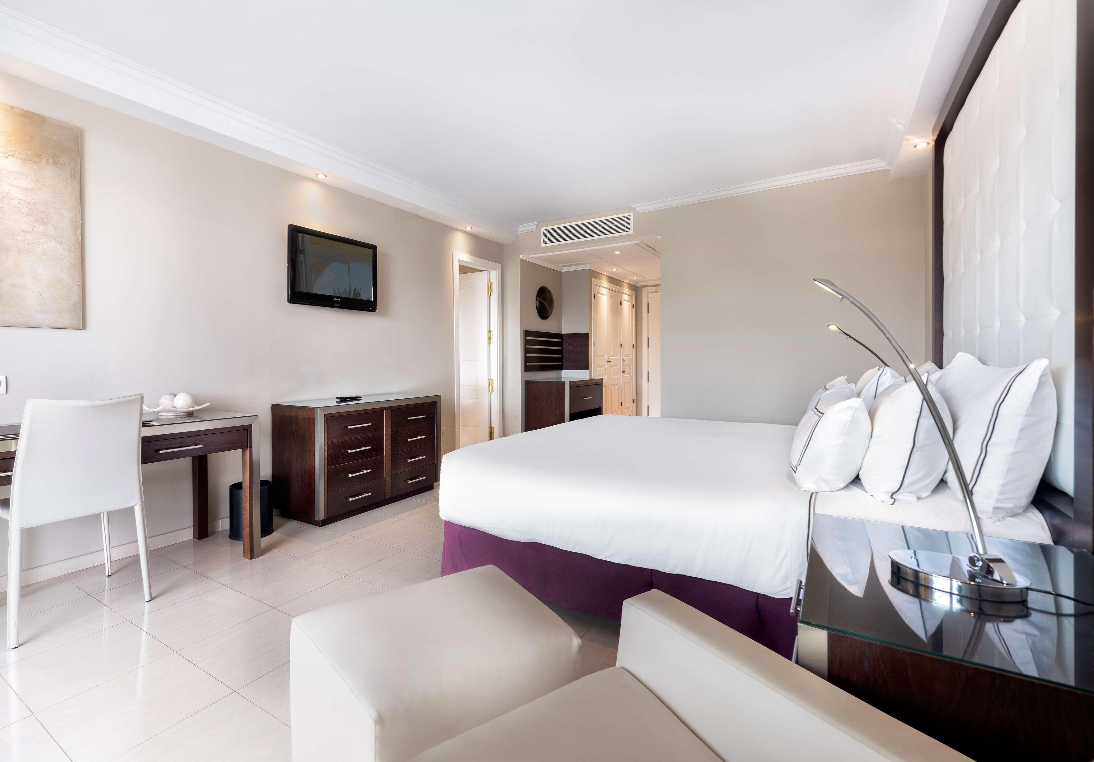 Hotel Me By Melia 5*