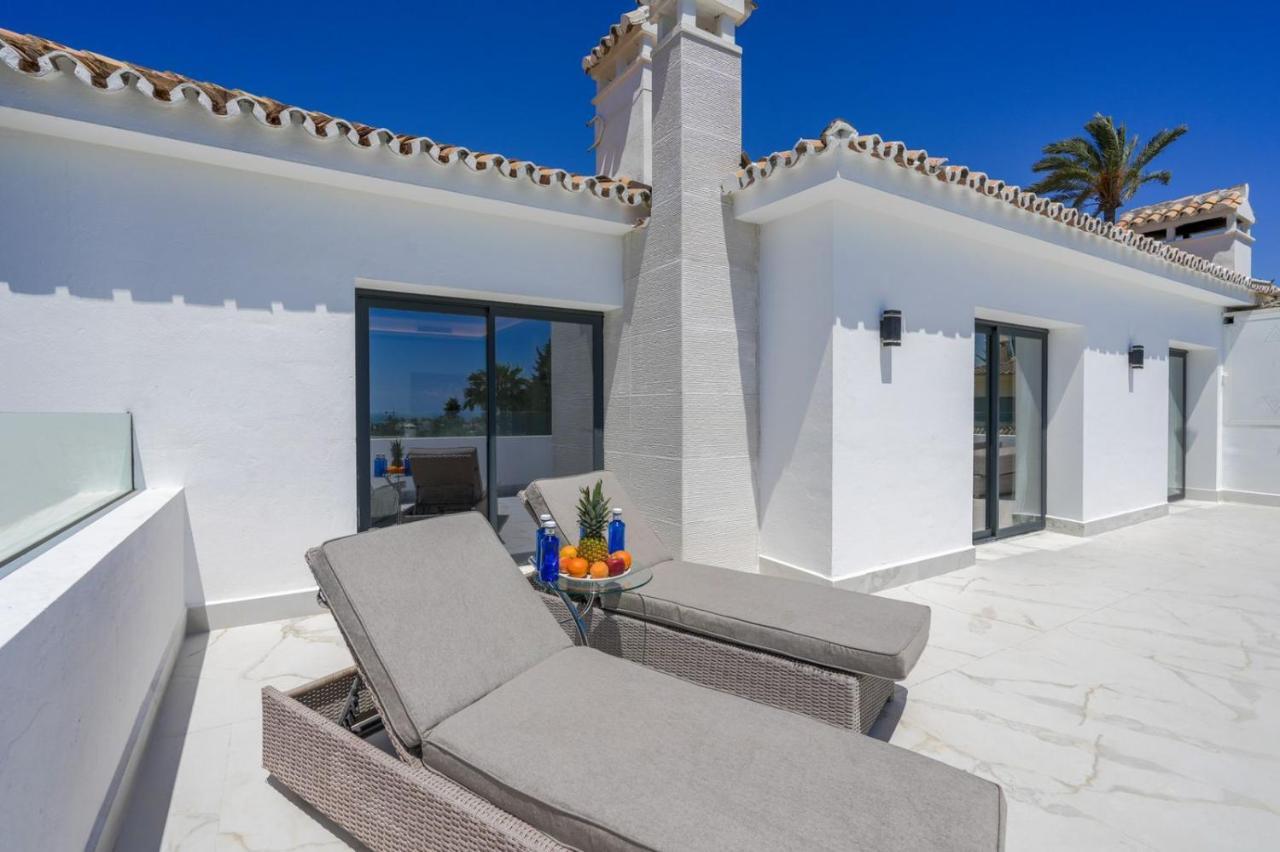 27 Nueva Andalucia Puerto Banus Villa