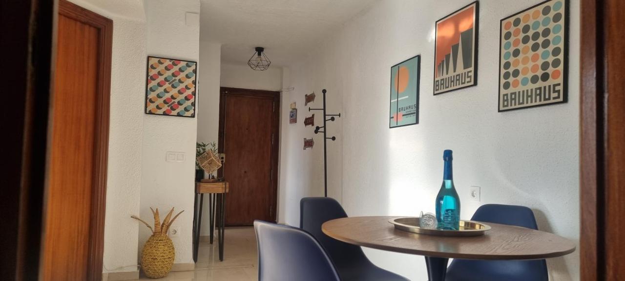 Old Town Apartment *