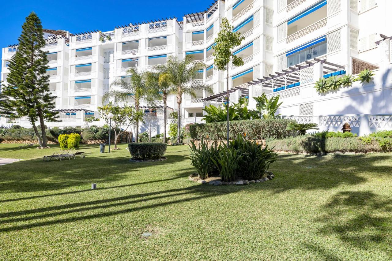 Espacioso Y Encantador En Gaviotas Appartement Marbella