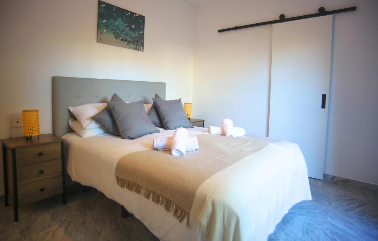 Walk To Puerto Banus, 2br, 2bth, Pool Apartment *