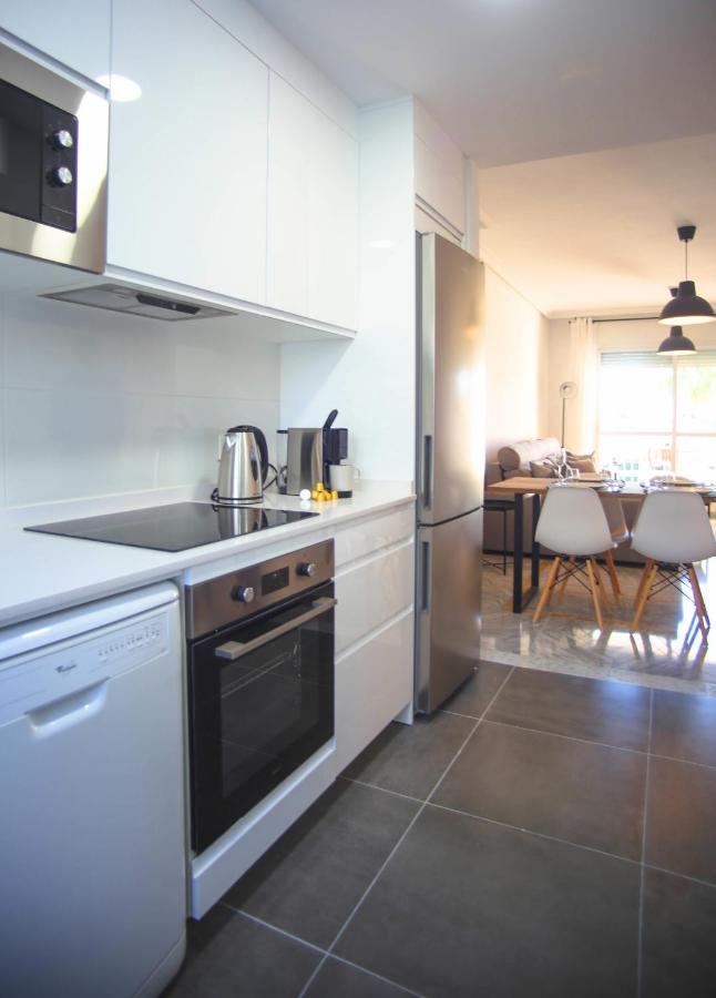 Apartment Walk To Puerto Banus, 2br, 2bth, Pool *