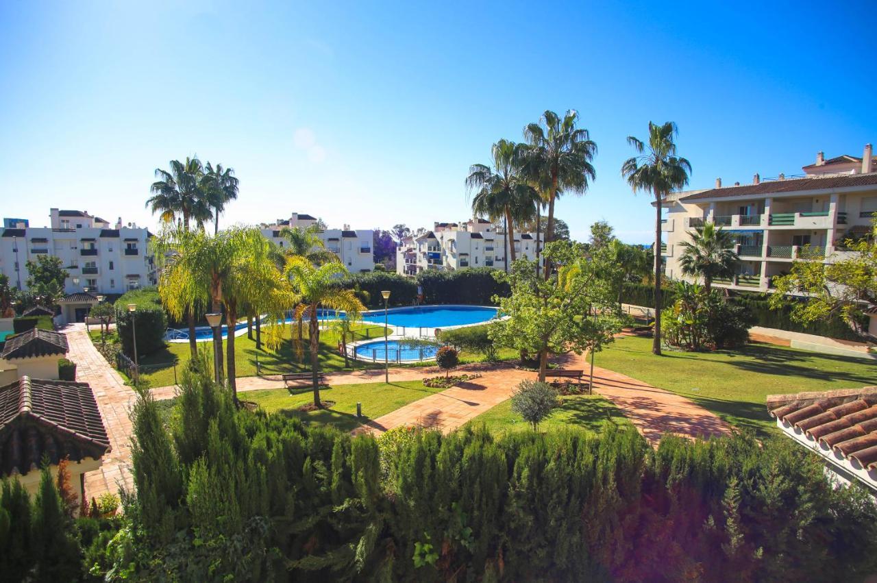 Apartment Walk To Puerto Banus, 2br, 2bth, Pool *