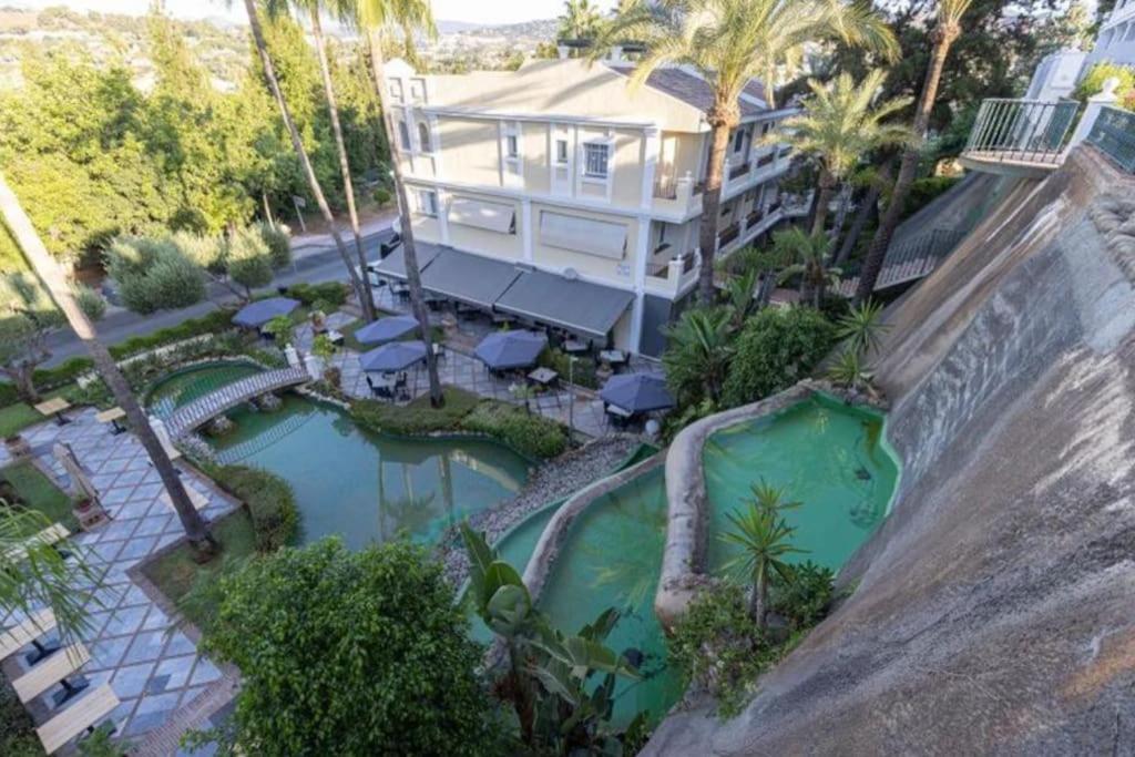 Aloha Gardens In Puerto Banus Appartement