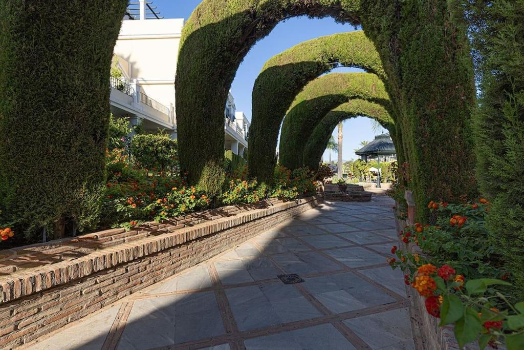 Aloha Gardens In Puerto Banus Appartement Marbella