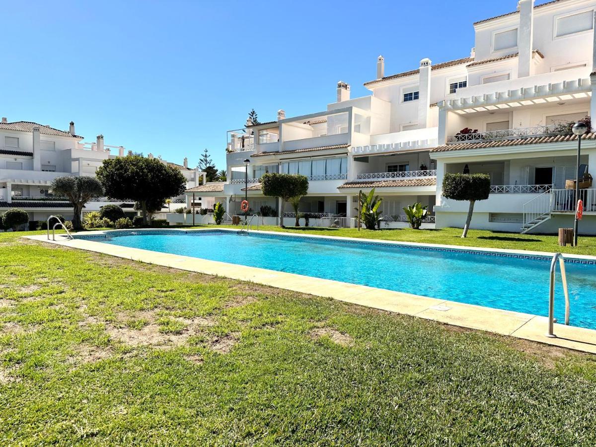 Moderno Con Preciosas Vistas Al Mar En Urbanizacion Con Piscina - Rio Real 11 2g *