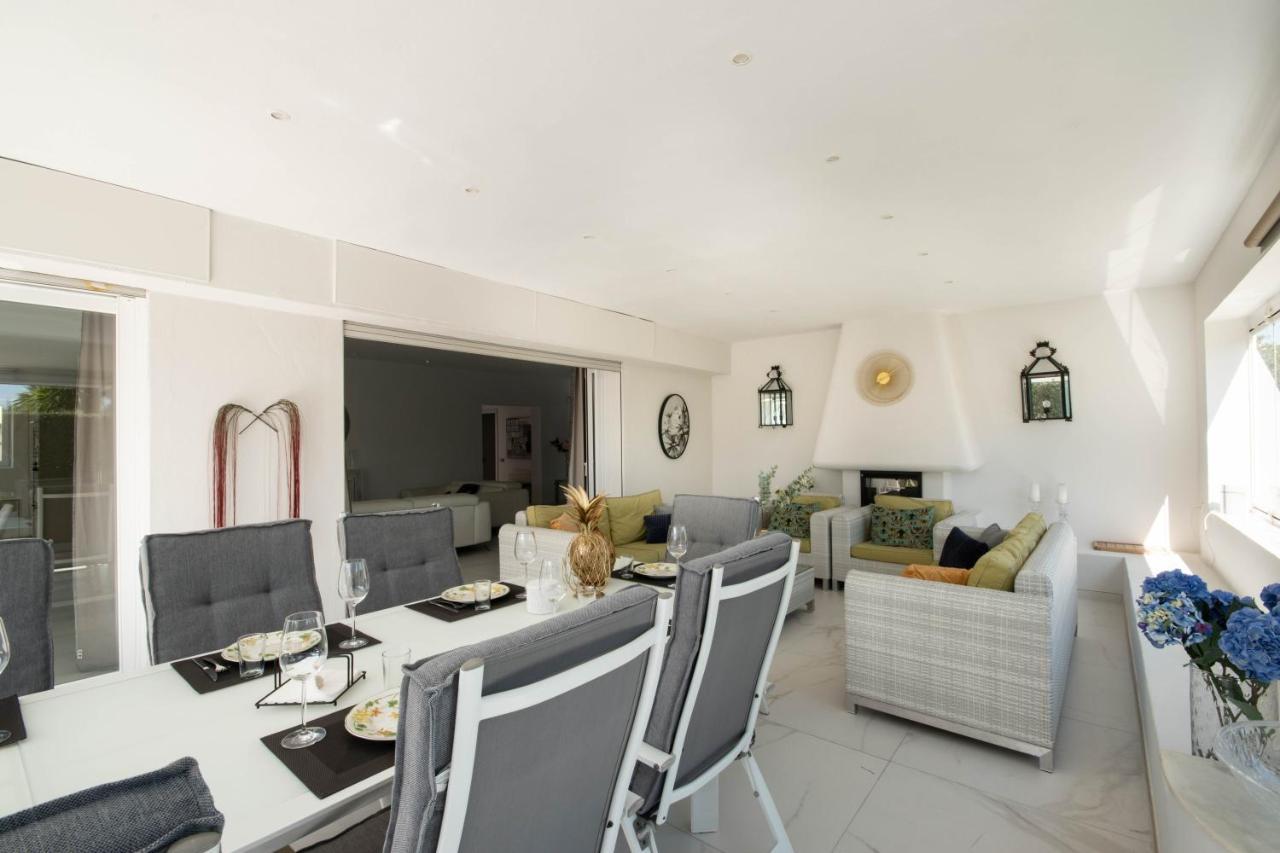 Villa Encantadora Junto A La Playa En Monteros Con Seguridad 24