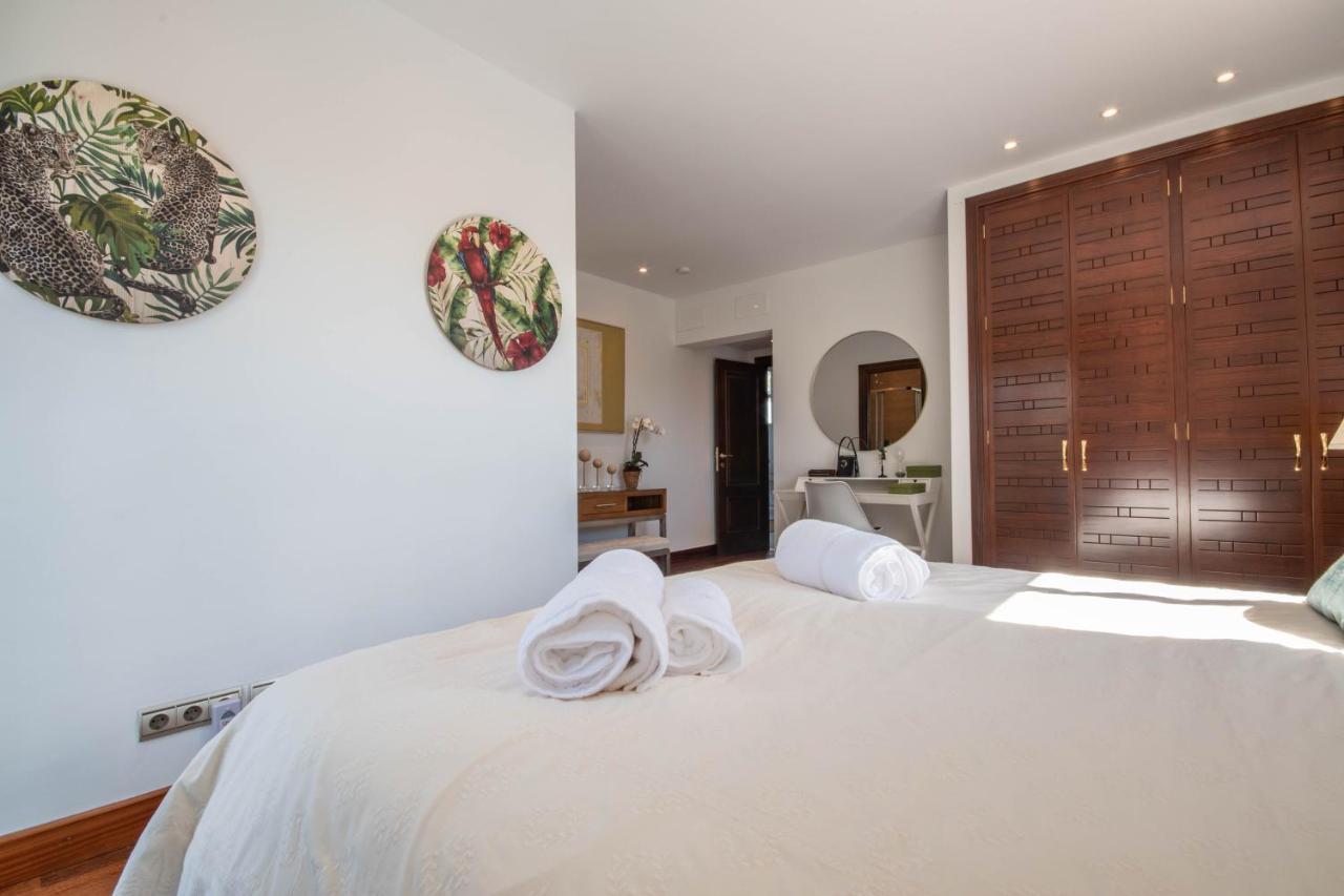 Encantadora Junto A La Playa En Monteros Con Seguridad 24 Villa