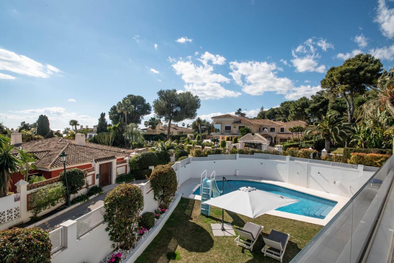 Villa Encantadora Junto A La Playa En Monteros Con Seguridad 24 Marbella