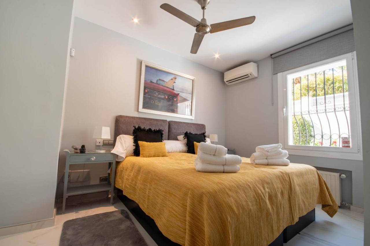 Villa Encantadora Junto A La Playa En Monteros Con Seguridad 24 Marbella