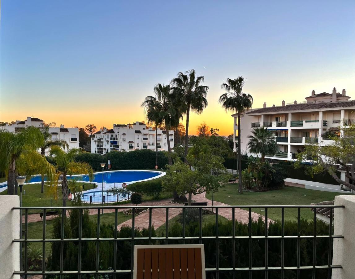 Apartment Walk To Puerto Banus, 2br, 2bth, Pool *