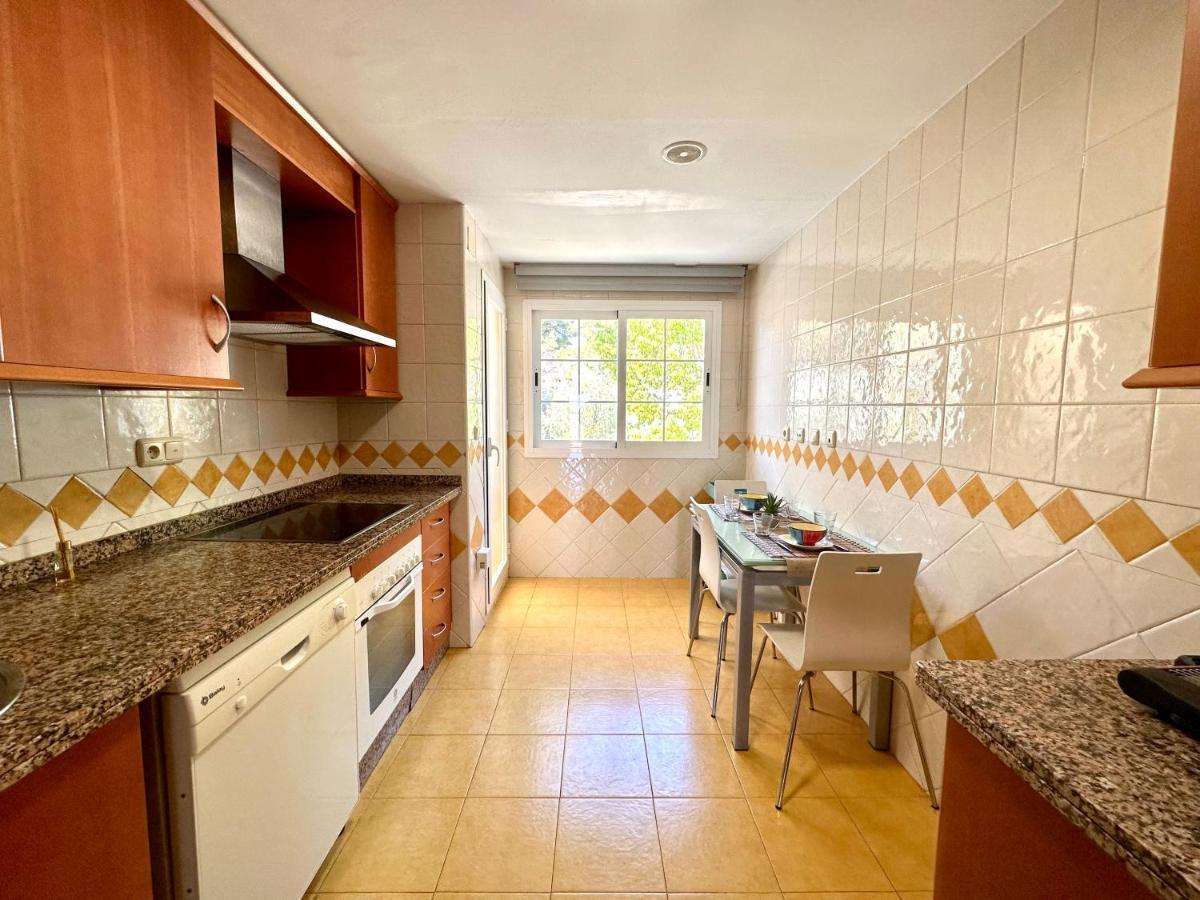 Apartment Moderno Con Preciosas Vistas Al Mar En Urbanizacion Con Piscina - Rio Real 11 2g Marbella