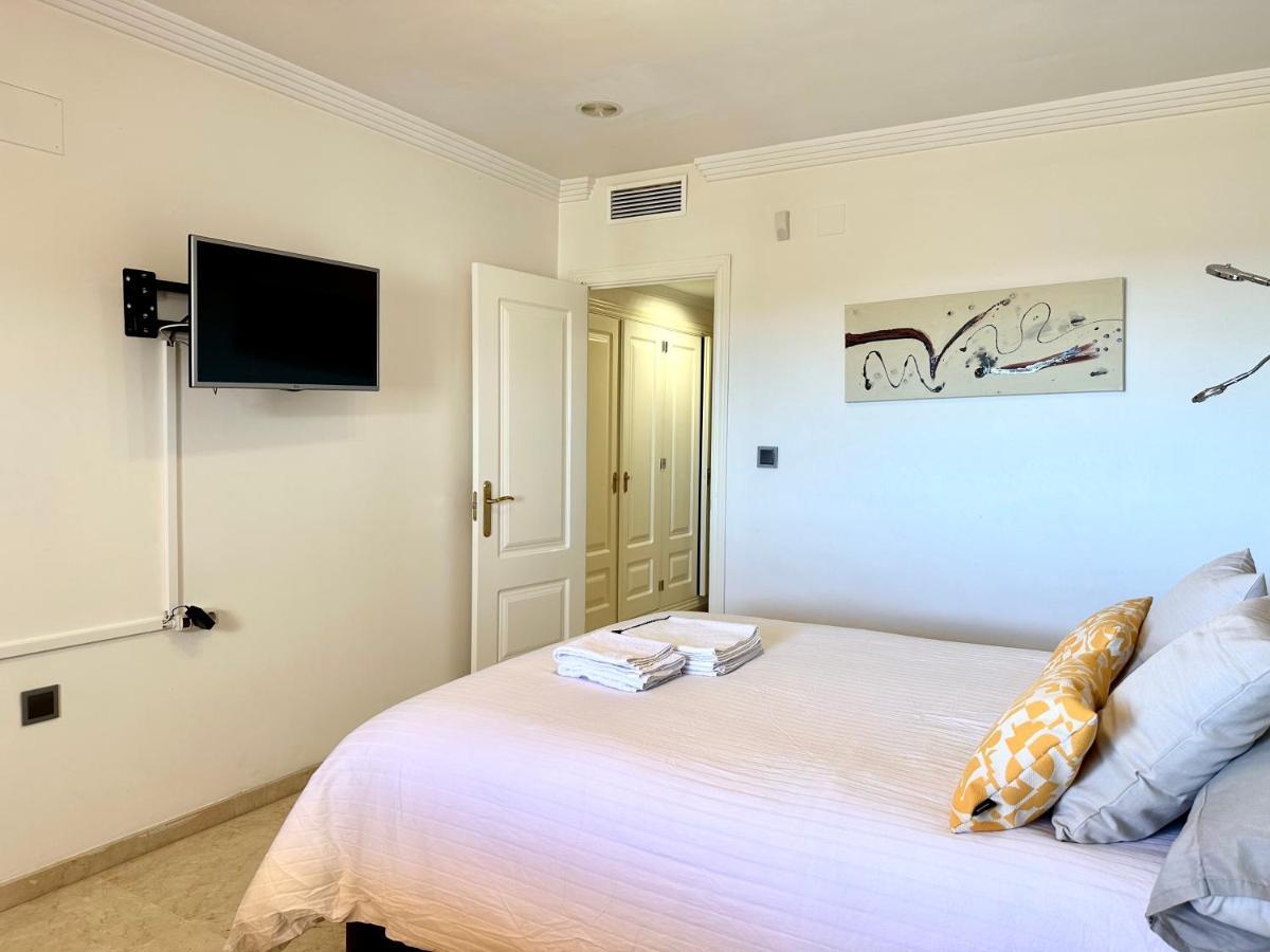 Apartment Moderno Con Preciosas Vistas Al Mar En Urbanizacion Con Piscina - Rio Real 11 2g *