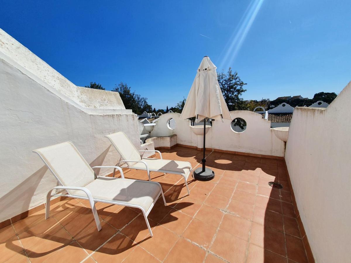 Beautiful House In Elviria, With 2 Bedrooms, 2 Swimming Pools, Sauna, Jacuzzi, Gym, Wifi Marbella