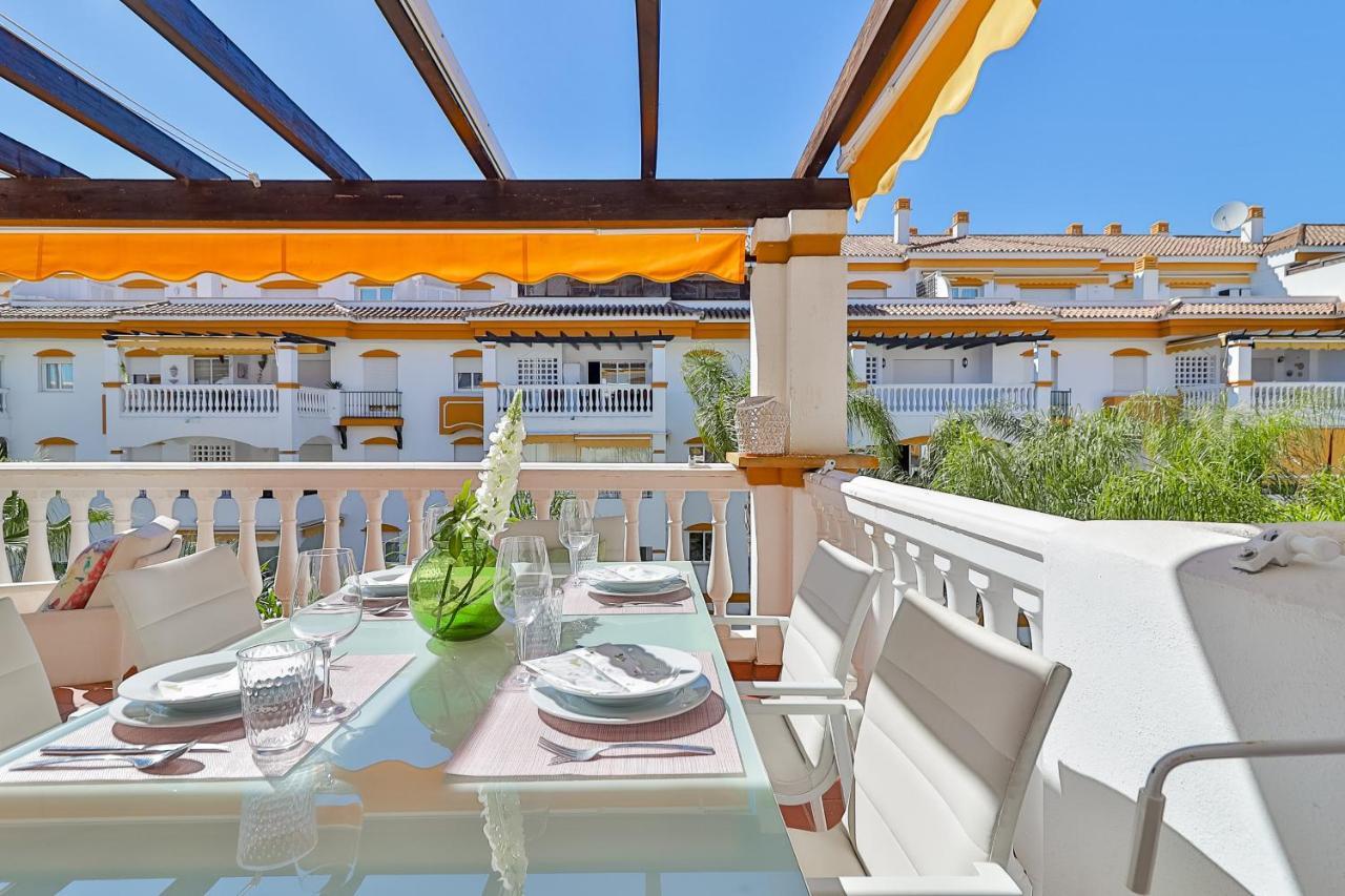 2 Bedrooms Terrace - Pool & Parking Marbella