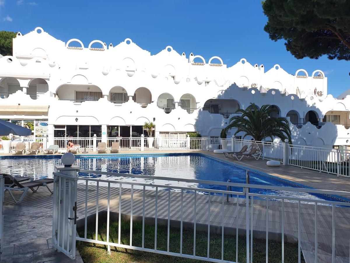 Beautiful House In Elviria, With 2 Bedrooms, 2 Swimming Pools, Sauna, Jacuzzi, Gym, Wifi Marbella