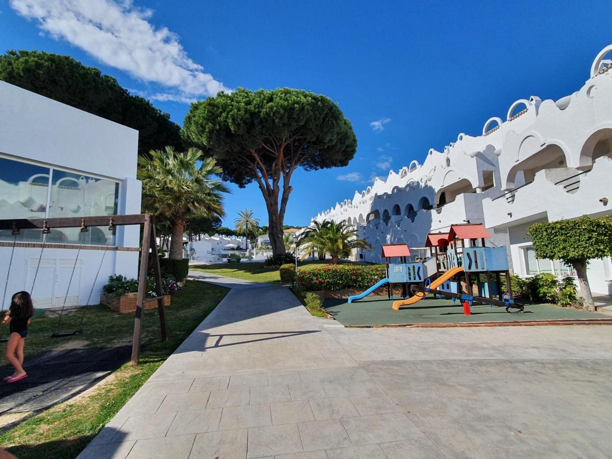 Beautiful House In Elviria, With 2 Bedrooms, 2 Swimming Pools, Sauna, Jacuzzi, Gym, Wifi