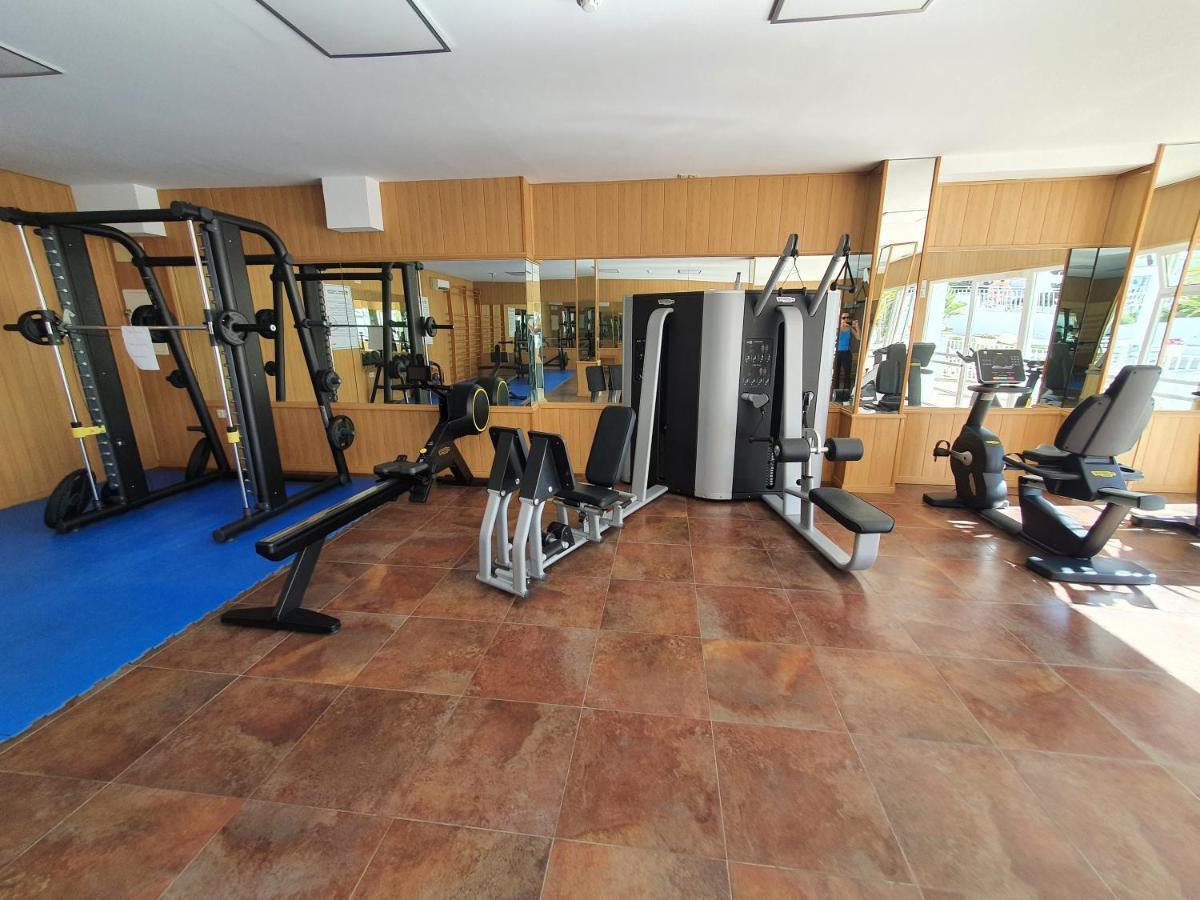 Beautiful House In Elviria, With 2 Bedrooms, 2 Swimming Pools, Sauna, Jacuzzi, Gym, Wifi Holiday home Marbella