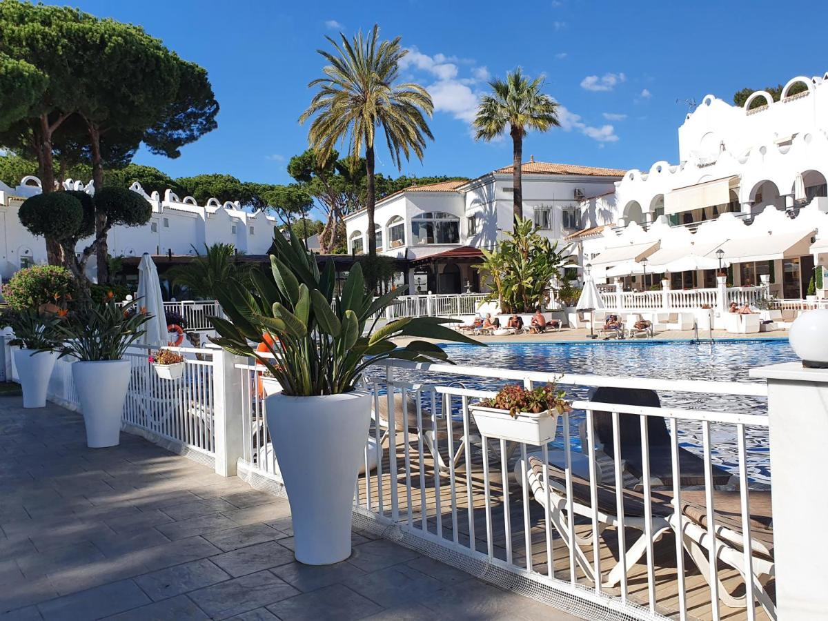 Beautiful House In Elviria, With 2 Bedrooms, 2 Swimming Pools, Sauna, Jacuzzi, Gym, Wifi Marbella