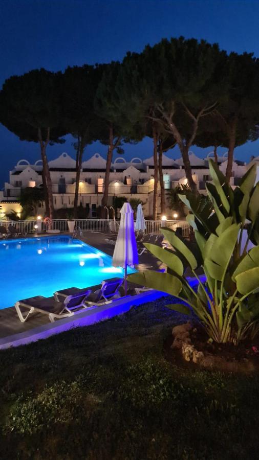 Beautiful House In Elviria, With 2 Bedrooms, 2 Swimming Pools, Sauna, Jacuzzi, Gym, Wifi * Marbella
