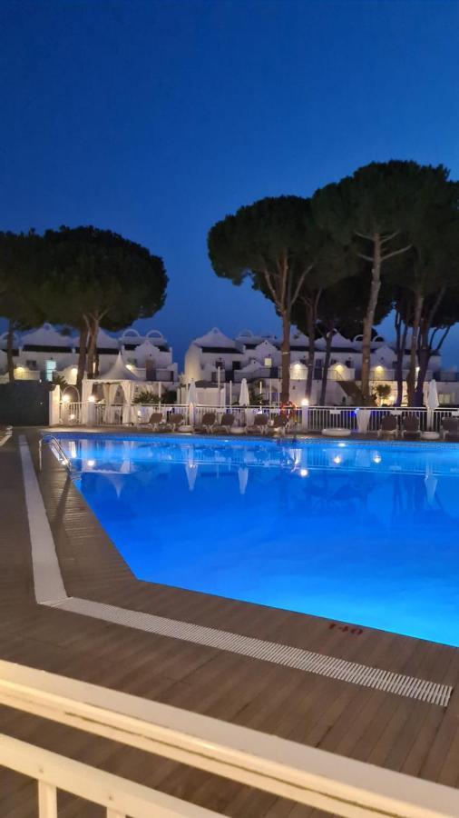 Beautiful House In Elviria, With 2 Bedrooms, 2 Swimming Pools, Sauna, Jacuzzi, Gym, Wifi Holiday home *