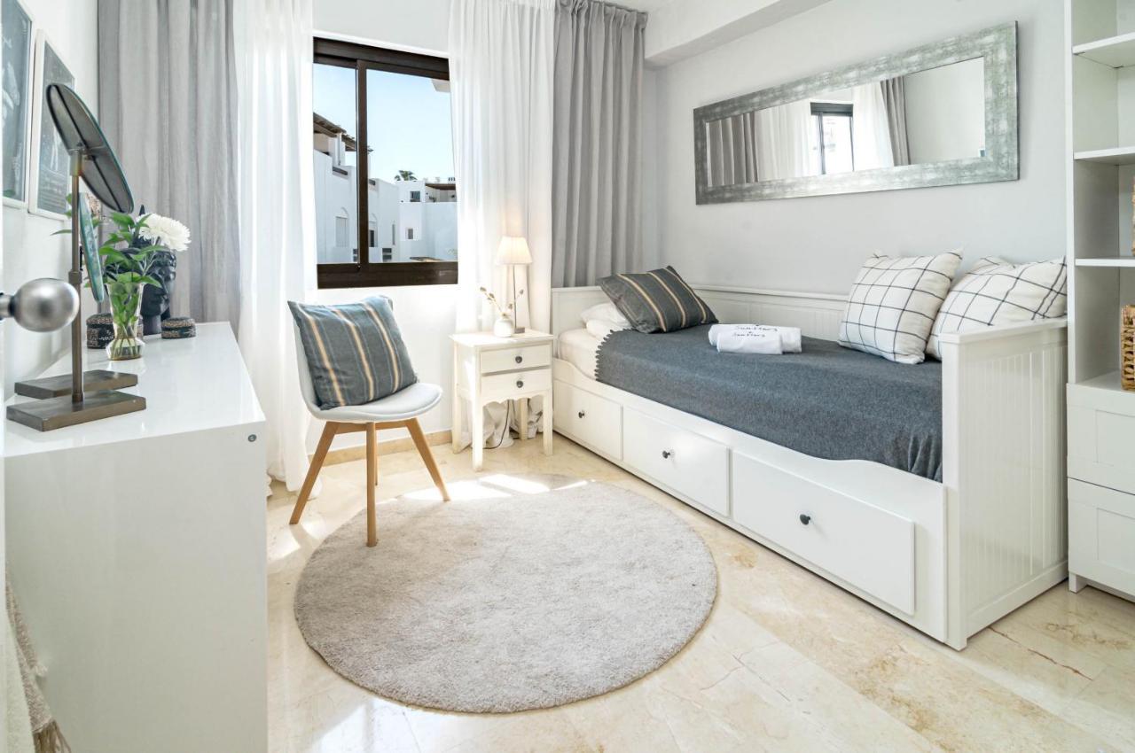 Seaside 3 Bedroom Townhouse In San Pedro Close To The With Private Garden Holiday home *