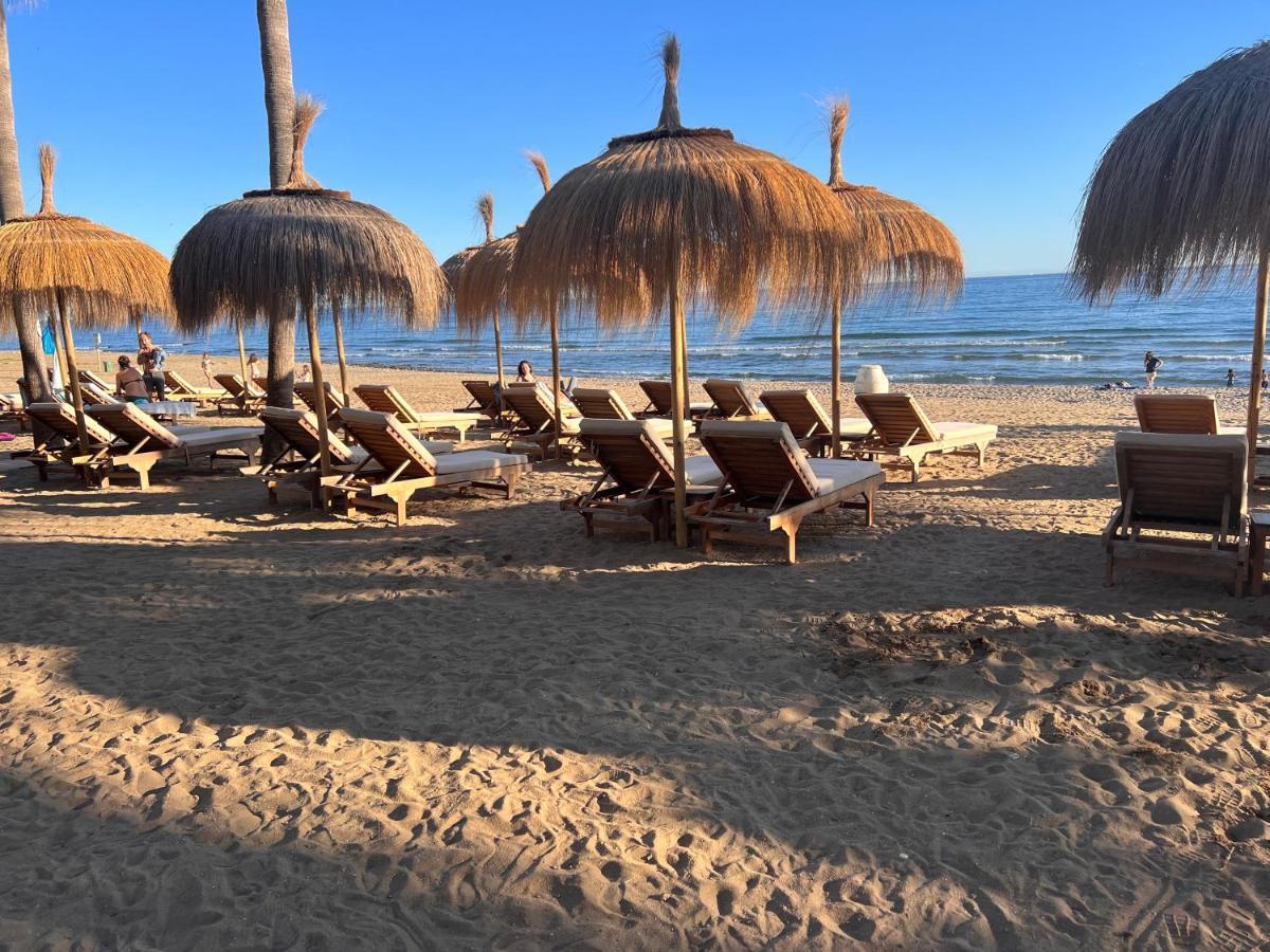 Villa Marbella: Beachside Luxury With Heated Pool And Games *