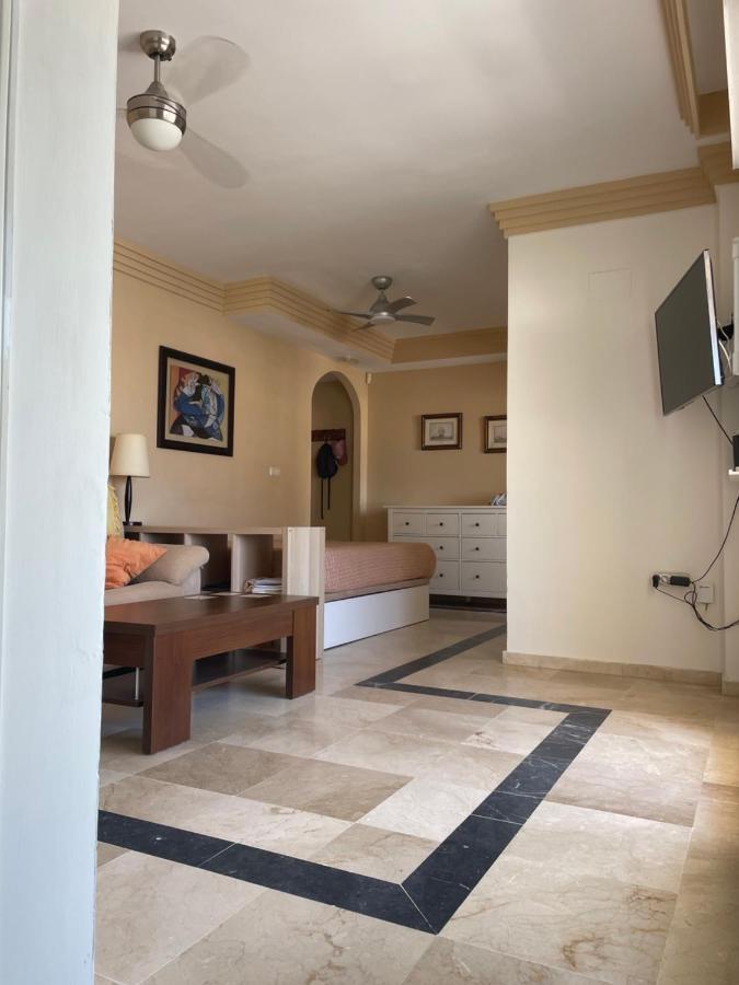 Apartamento Piso Primera Linea, Banana Beach, Marbella.