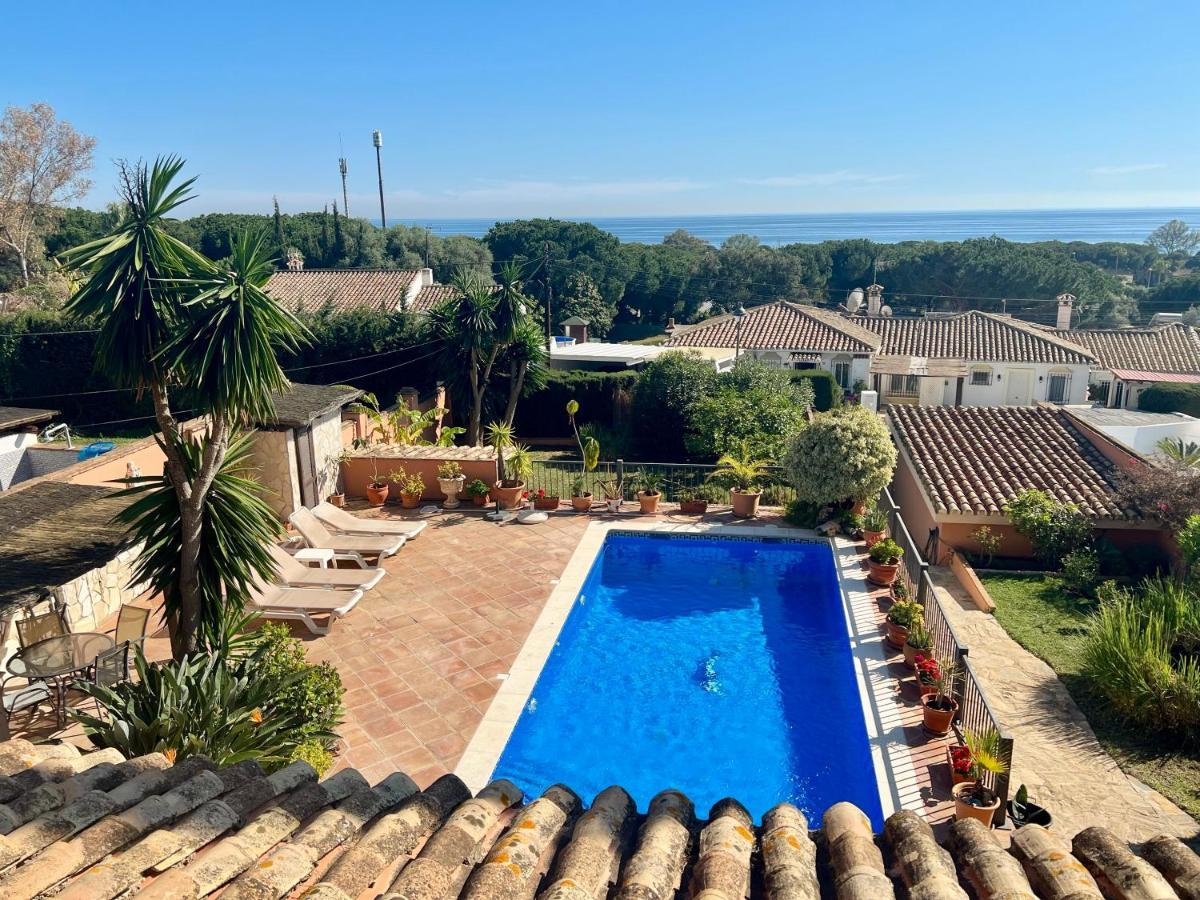 Exclusive Andalusian El Pino In Cabopino Villa