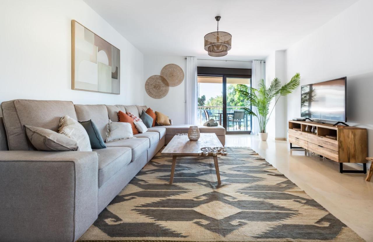 Center Iii Apartment