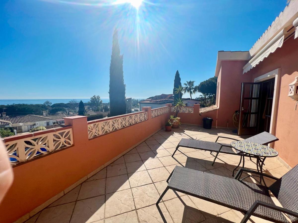 Exclusive Andalusian El Pino In Cabopino Villa