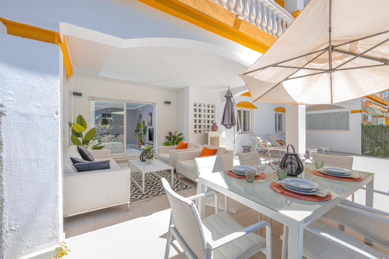 2 Bedrooms Terrace - Pool & Parking Apartment