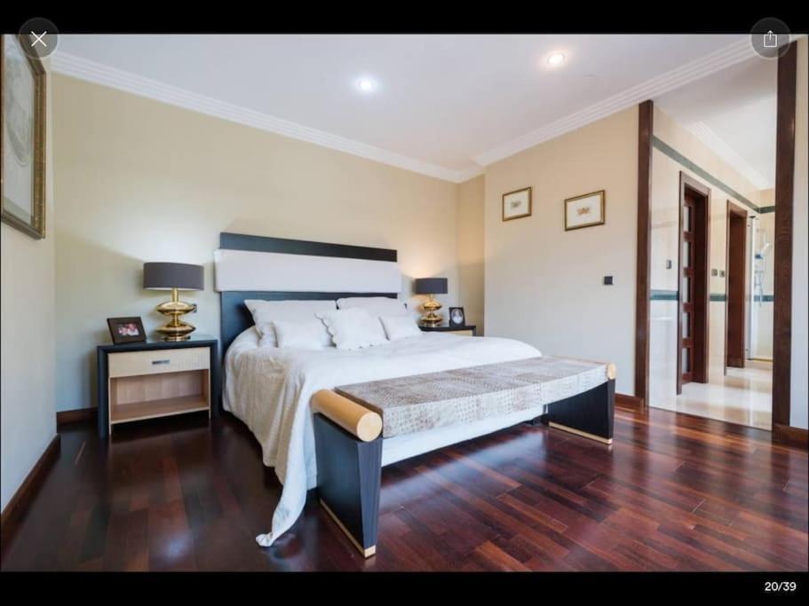 Luxury On Mistral Beach, Puerto Banus. * Marbella