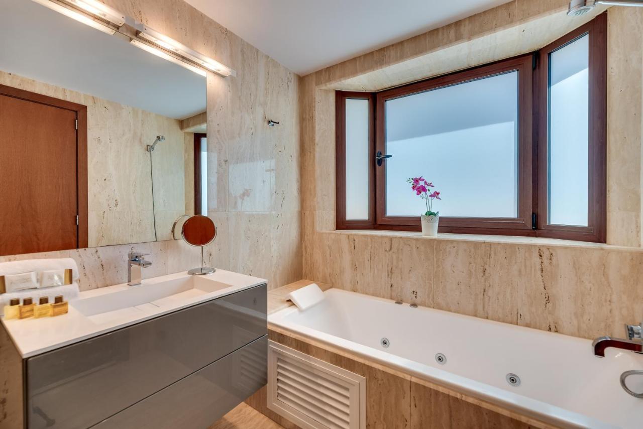 Vacation Marbella: Private Heated Pool Retreat Near Puerto Banus Apartment Marbella