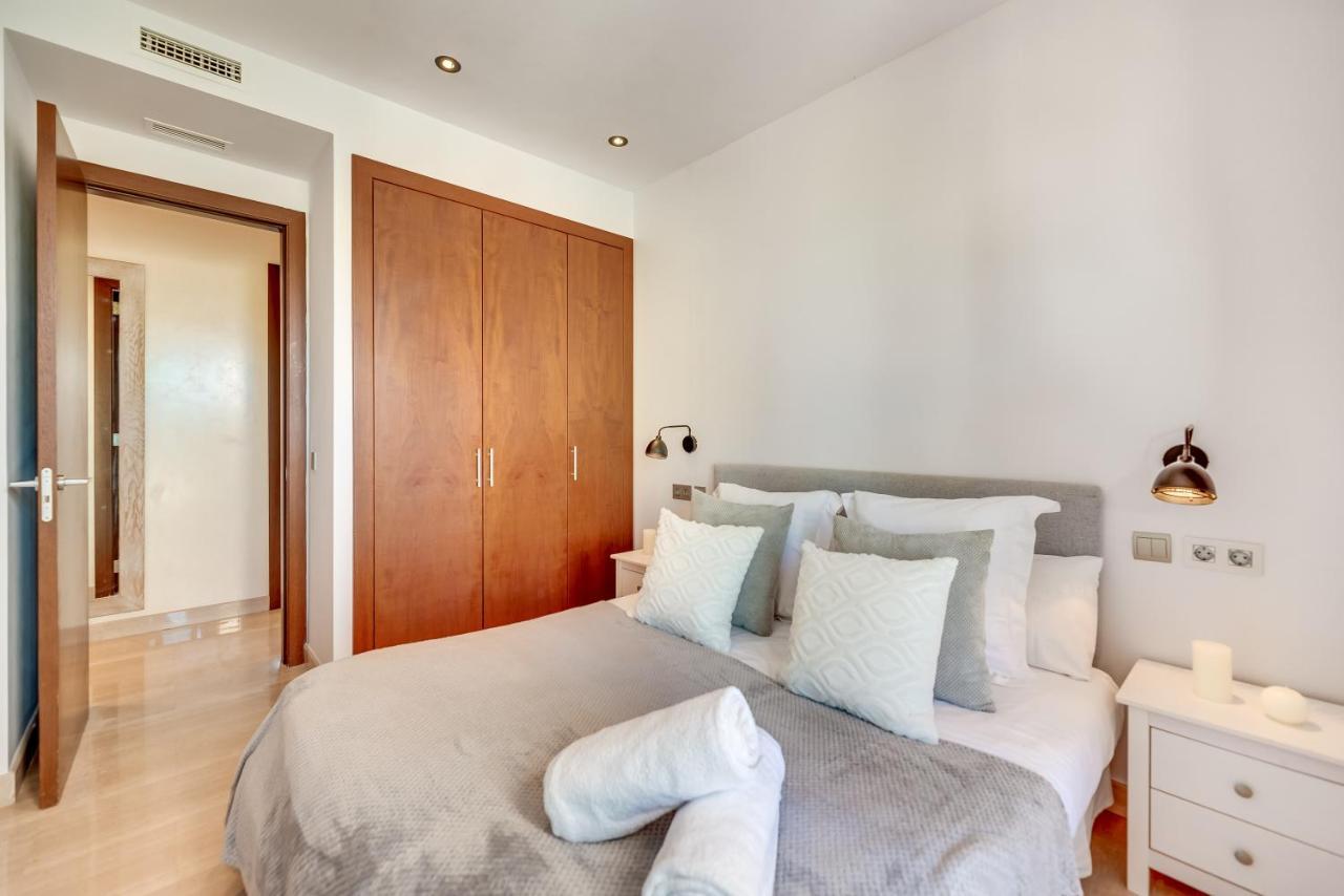 Apartment Vacation Marbella: Private Heated Pool Retreat Near Puerto Banus *