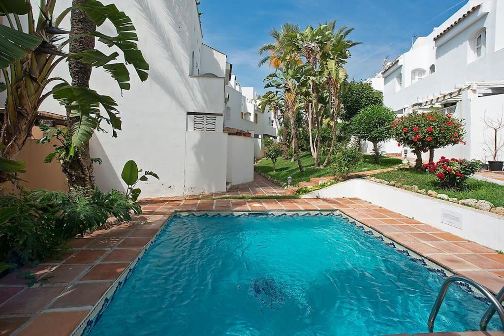 Beautiful And Quiet Family Townhouse In Great Location Marbella