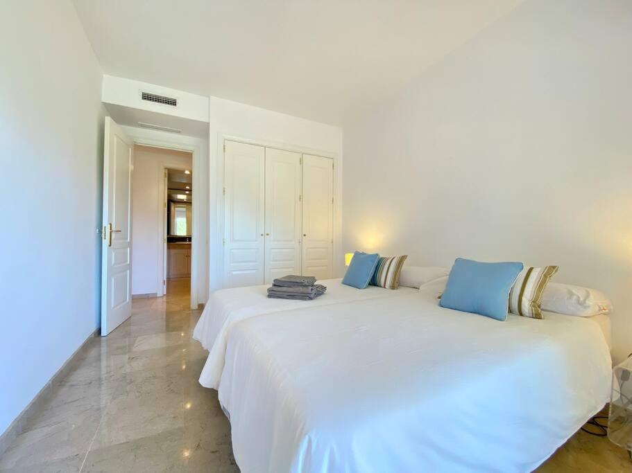 Hoyo 11 By Kura Homes
