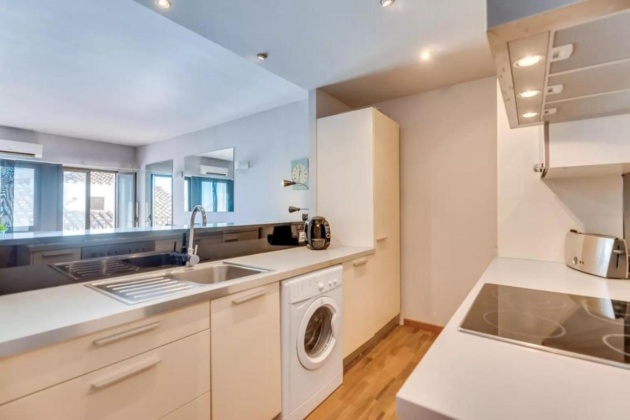 Apartment Chic Designer