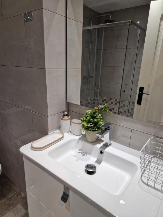 High-end 2 Bedroom Sea View In Puerto Banus Apartment Marbella