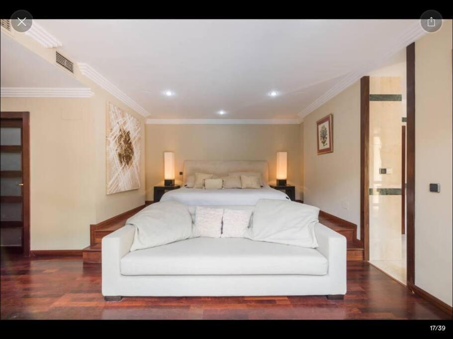 Villa Luxury On Mistral Beach, Puerto Banus. *