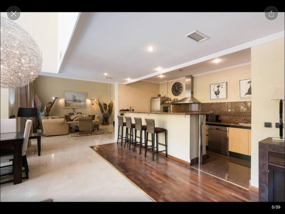Luxury On Mistral Beach, Puerto Banus. Villa *