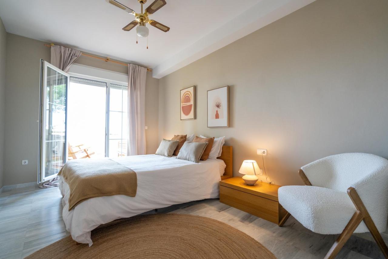 Seaview And Big Terrace Cabopino Apartment